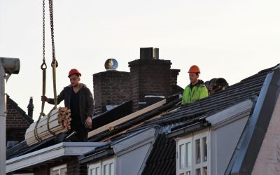 Hoe een professionele dakdekker schade voorkomt en verhelpt
